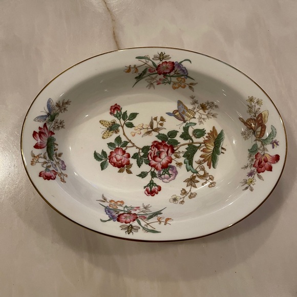 Wedgwood Bone China Made in England Pattern Name Charnwood 10” Vegetable Bowl - Picture 7 of 12